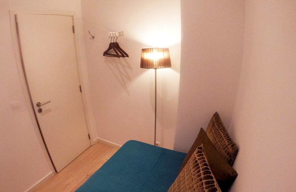 Triplex With Garage - Praca Das Flores Lisboa Δωμάτιο φωτογραφία